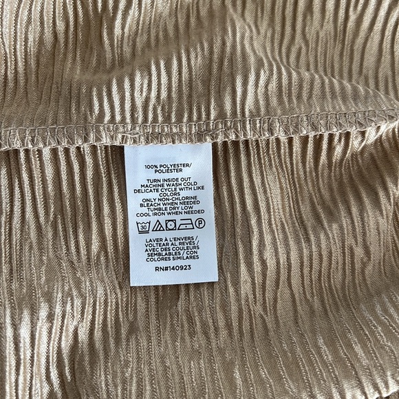 Metallic gold top - Picture 4 of 4